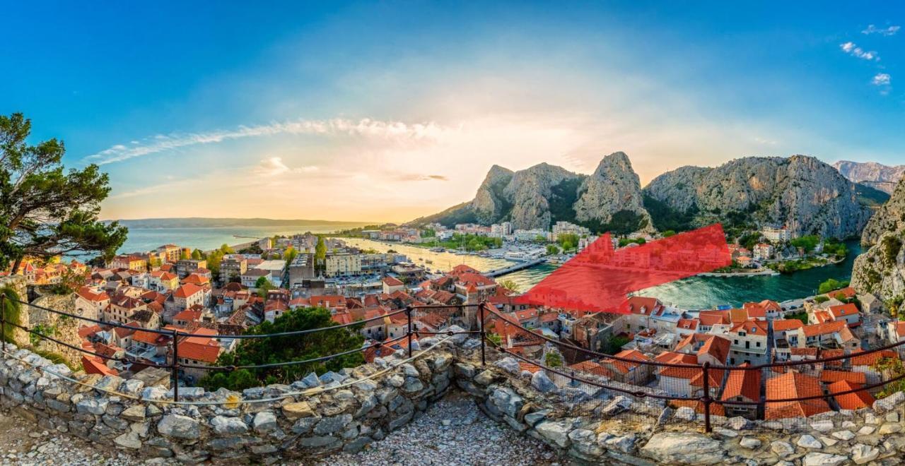 Central Alley Omis Bagian luar foto
